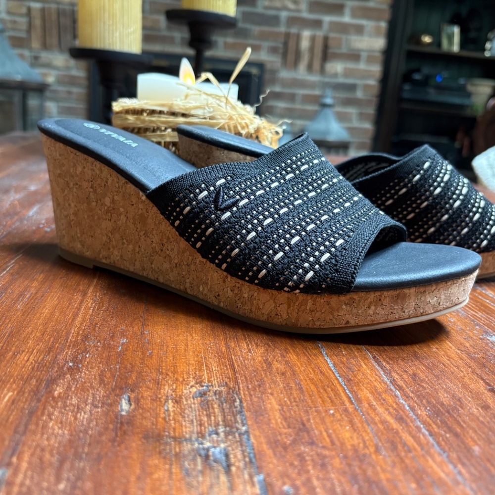 Vivaia Stacey round toe wedge platform slide - Picture 12 of 13